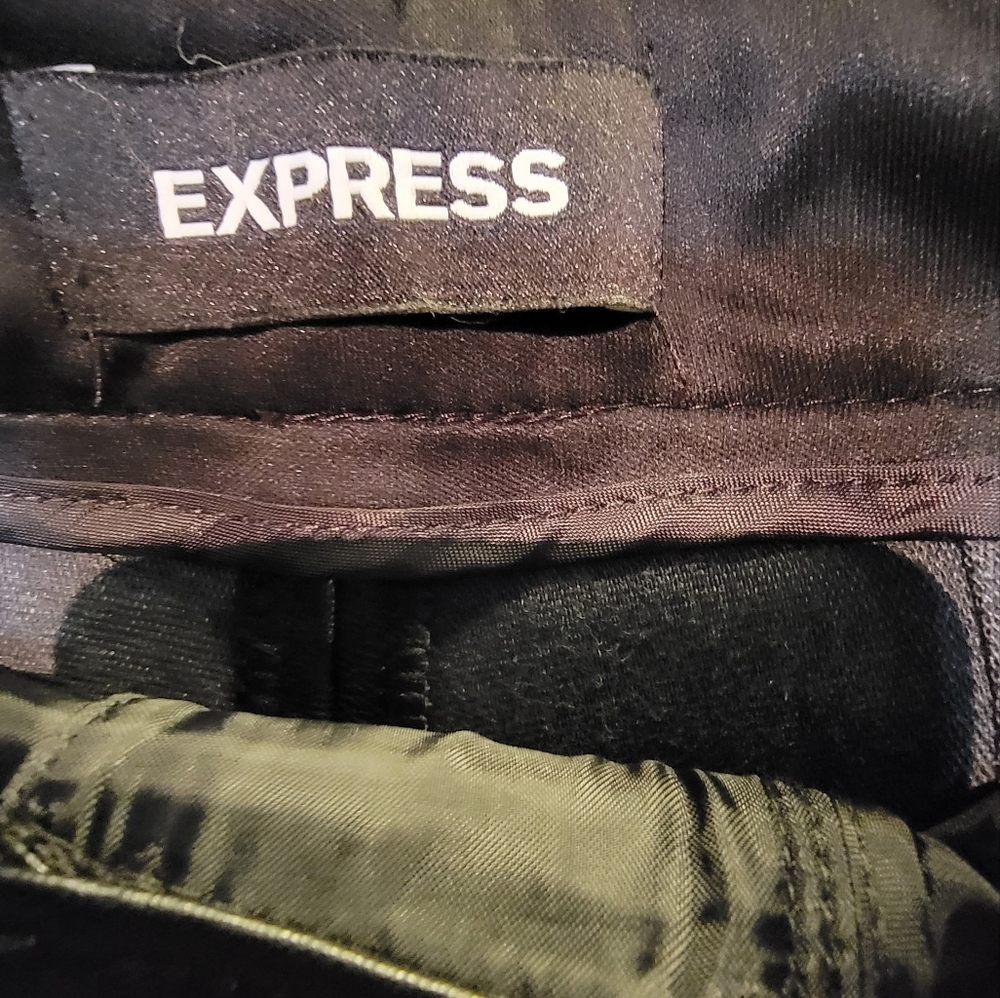 Express Shortie Extreme High Rise Shorts - Picture 5 of 5